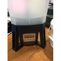 XL SunSun Solar Koi Feeder (CFF-212)